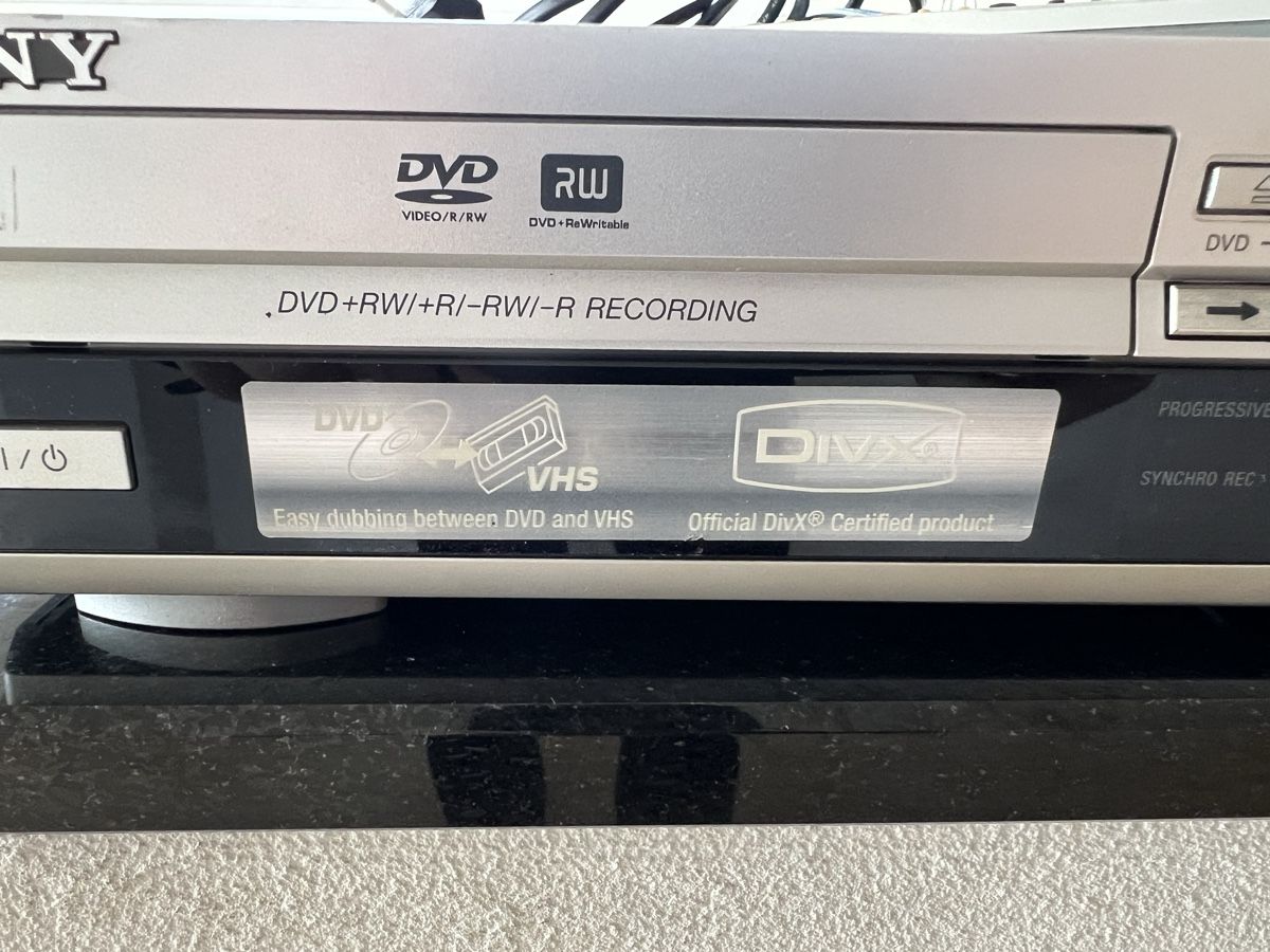 Sony Registratori: SONY DVD & VHS-Videorecorder RDR-VX420 – Usato da Schongau venduto da Retro_Shop 1