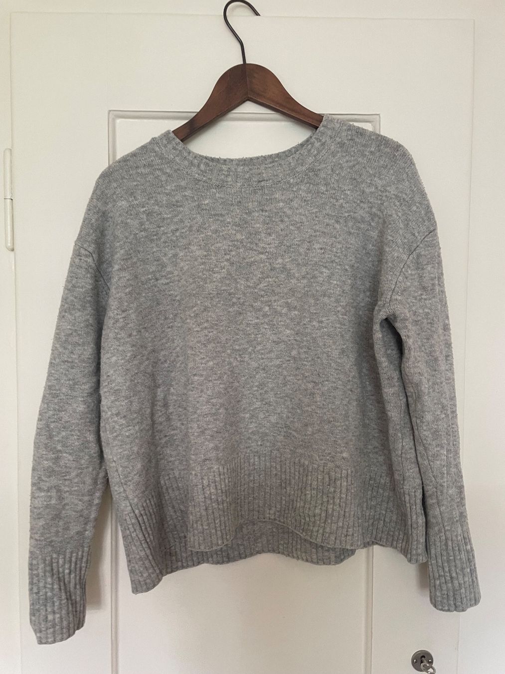 Mango Pullover & Sweatshirts: Mango Wool Blend Pullover – Gebraucht aus Zürich von hol_wwr2