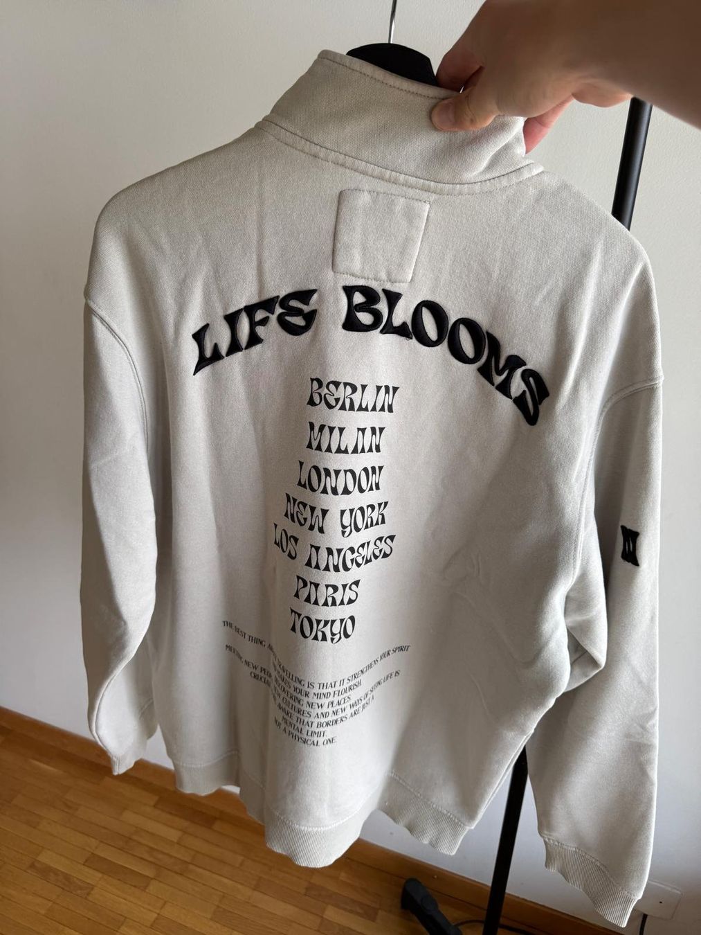 Bershka T-Shirts: Pull Bershka Taille M, Beige – Gebraucht aus Blonay von lucy20102012 1