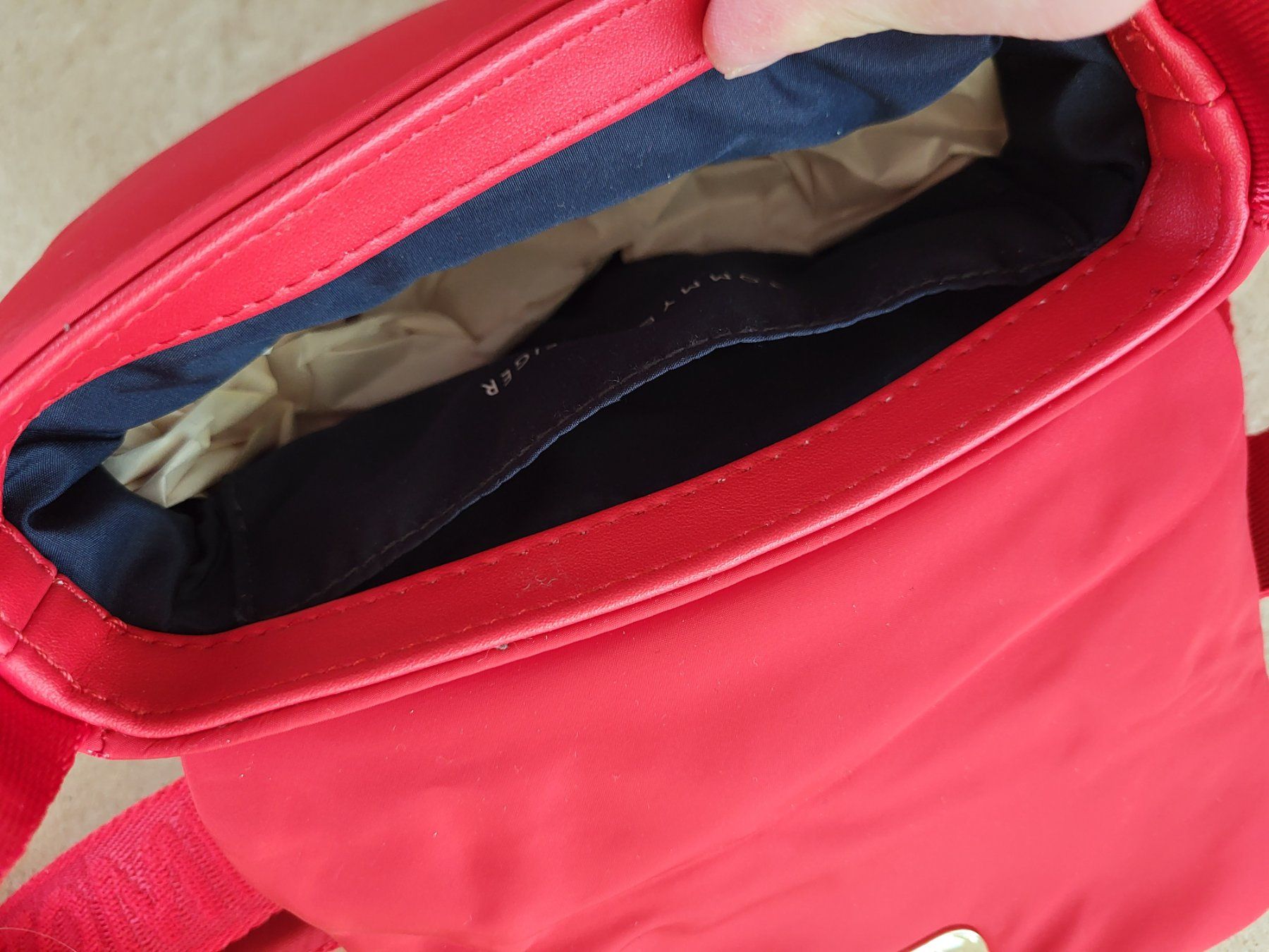 Tommy Hilfiger Borse da donna: Umhängetasche rot Tommy Hilfiger – Nuovo e nell'imballaggio originale da Frick venduto da eva_8krq 4