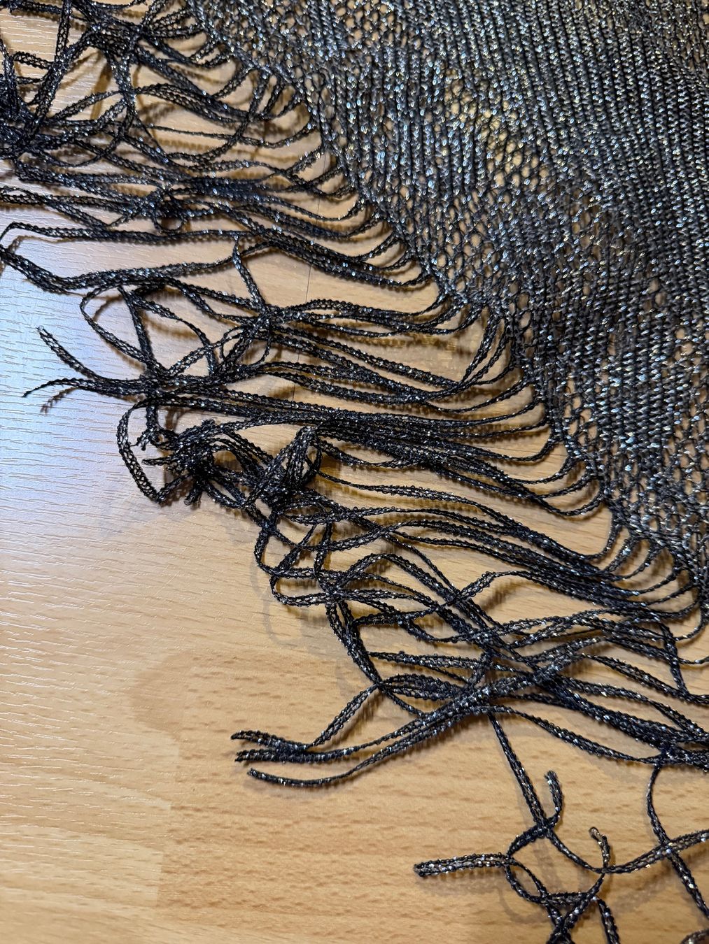 Foulard & Sciarpe: Schönes Dreieckstuch aus Spitze – Usato da Grosswangen venduto da shoes.bags.and.co 3