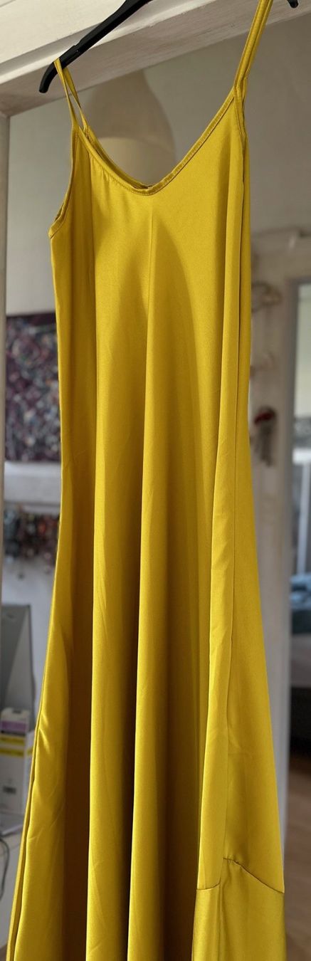 Robes: LONGUE ROBE! M – Neuf avec emballage d'origine à Locarno par NicoNion 2