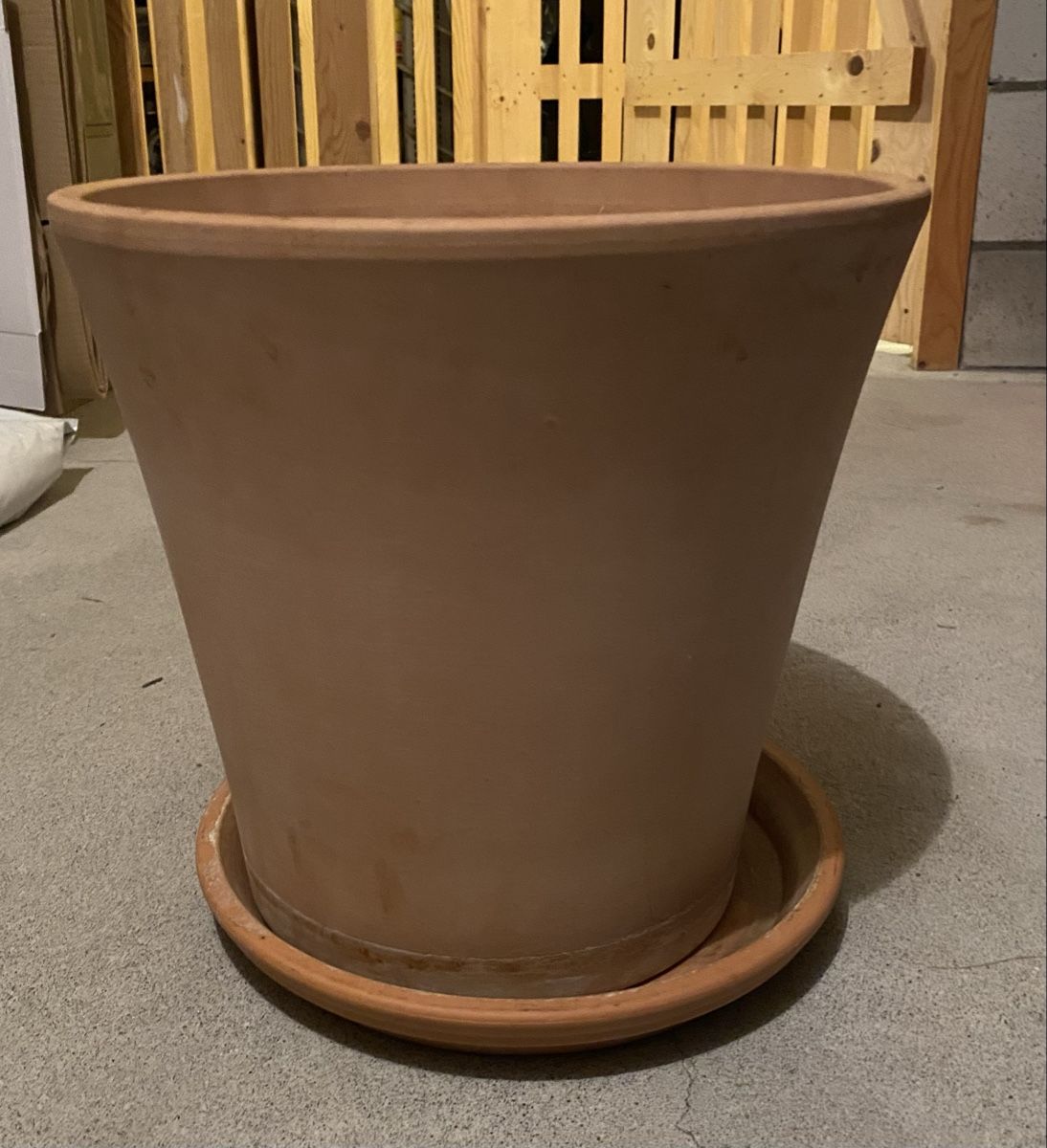 Migros Vasi per fiori: Blumentopf aus Ton mit Unterteller – Usato da Bern venduto da flo018