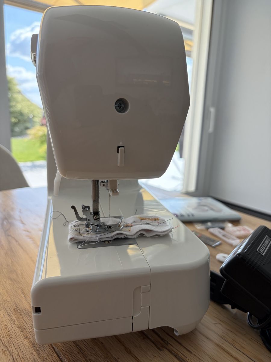 Macchine da cucire: Nähmaschine Easy Home  – Usato da Berikon venduto da hei10 3