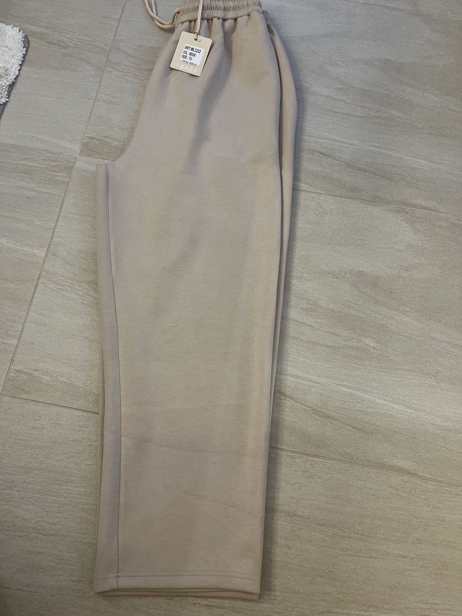Hosen: Pantalon d’intérieur beige – Neu (gemäss Beschreibung) aus St-Sulpice VD von Twin5 2