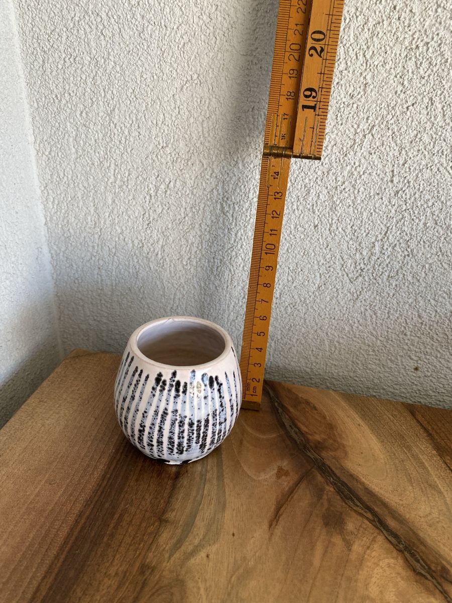 André Freymond Vasi & Recipienti: Vase von André Freymond , Höhe 7 cm – Usato da Zürich venduto da Padmanabhan 1