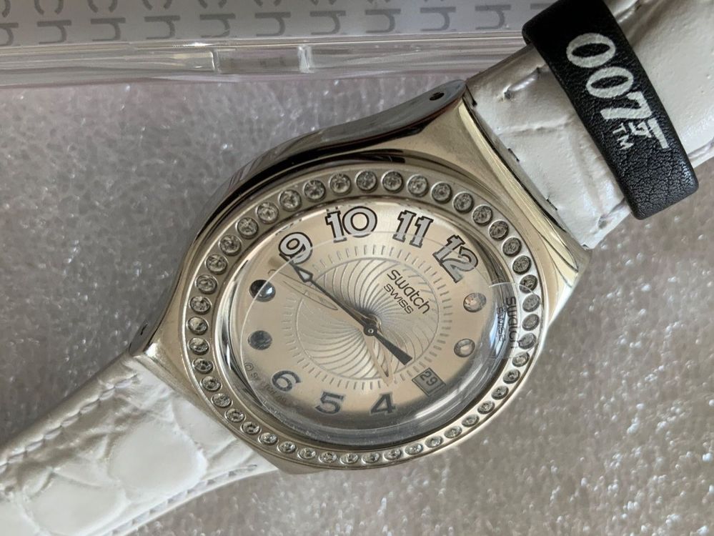 Swatch Montres: Swatch 007 WINT + KIDD / DIAMONDS ARE FOREVER - ungetragen – Neuf avec emballage d'origine à Wettswil par rotonda 4