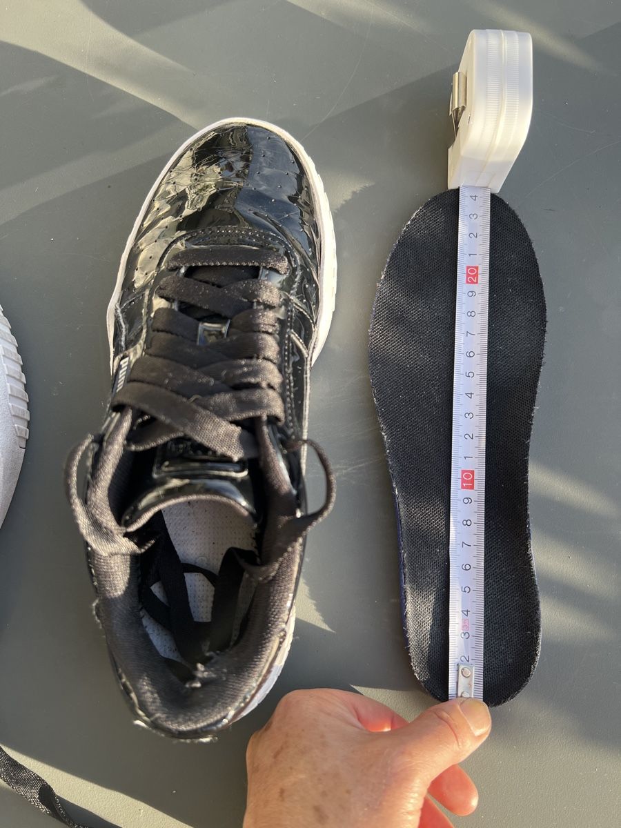 Puma Damenschuhe: Schwarze Puma Calis, Grösse 38, Lacklederimitation – Gebraucht aus Münsingen von est_s6vf 5