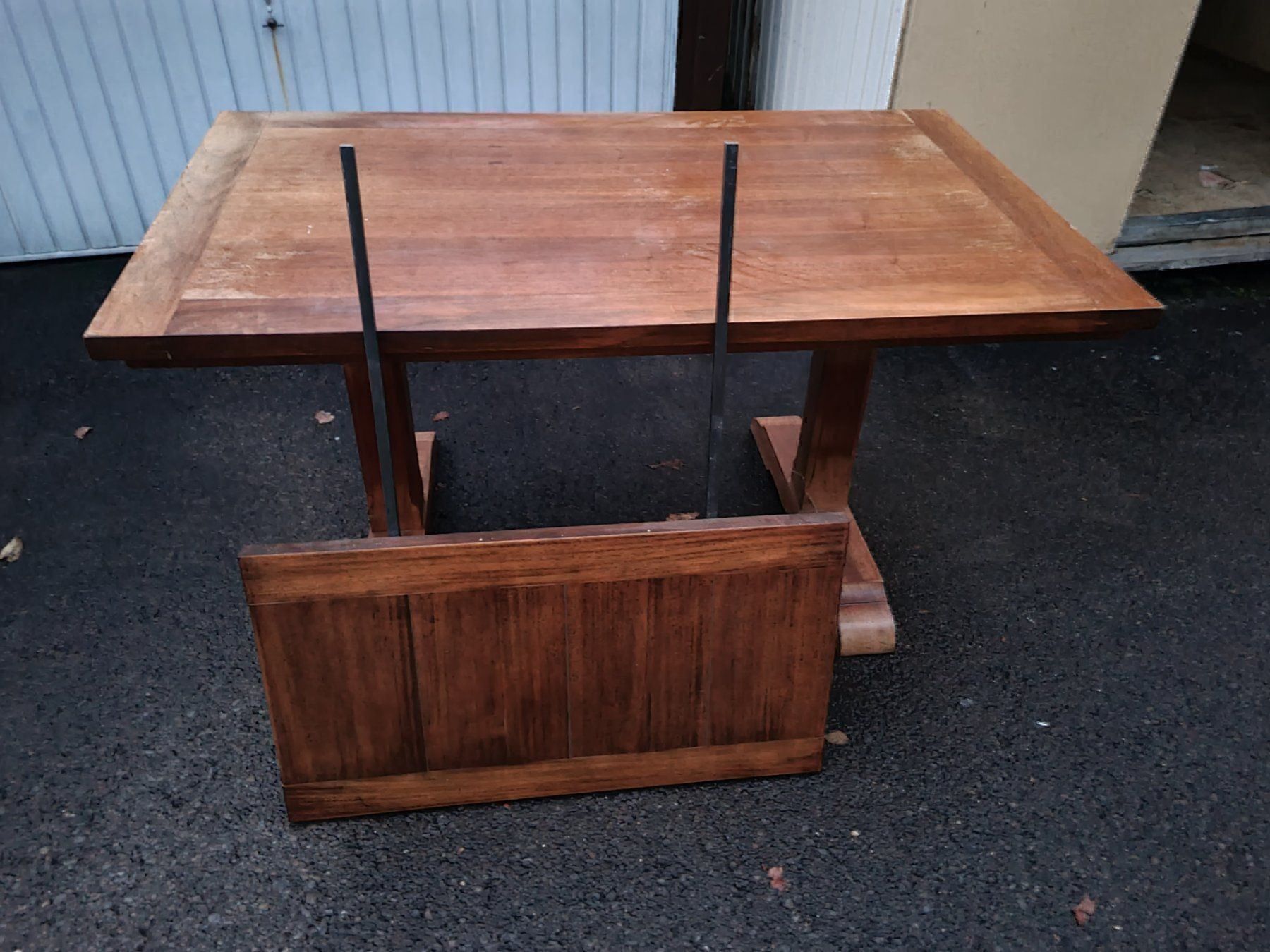 Tavoli: Table massive – Usato da Monthey venduto da 187-zeroo 2