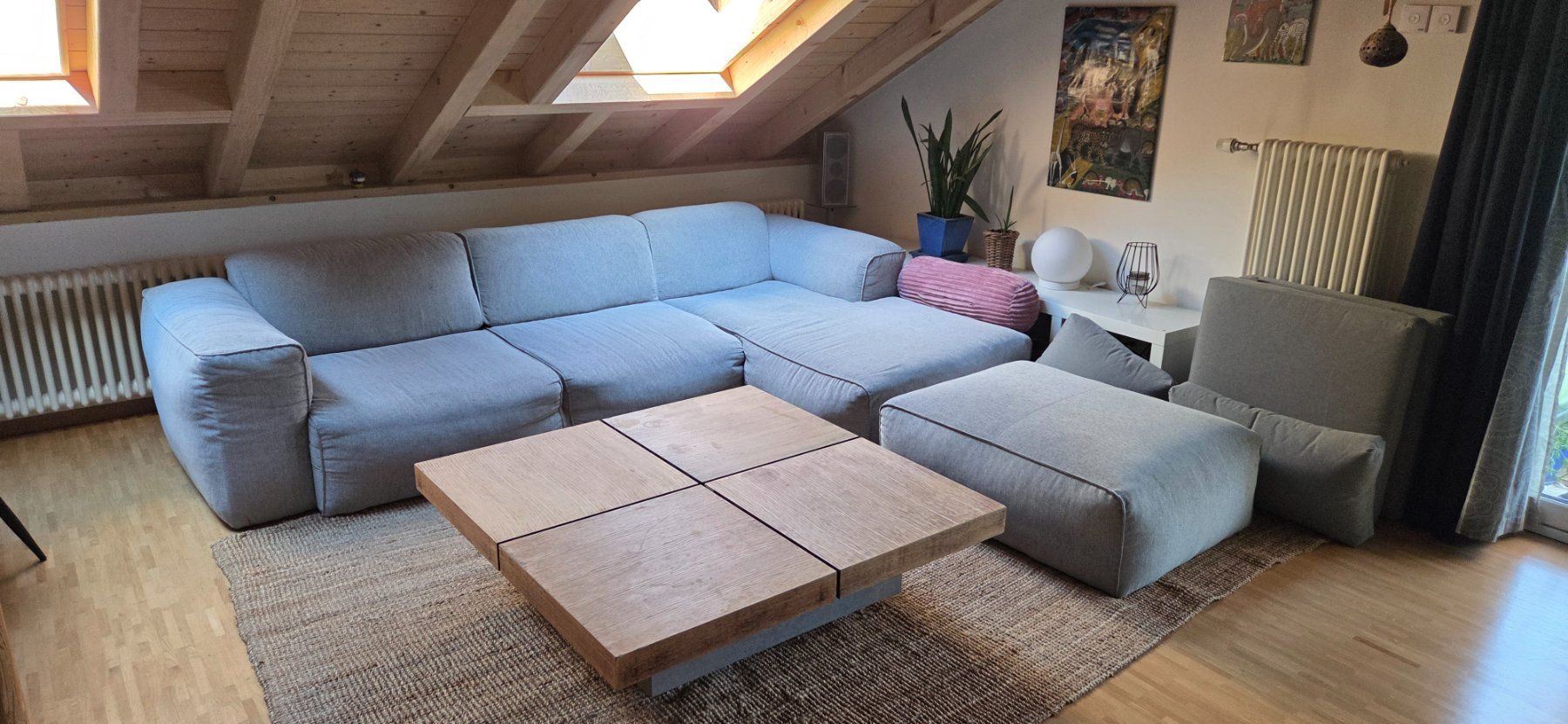 Sofas: Ecksofa grau mit Hocker guter Zustand. – D'occasion à Effretikon par knust234
