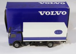 Conrad 6589 Lastwagen Volvo FM7 4x2 mit Ladelift