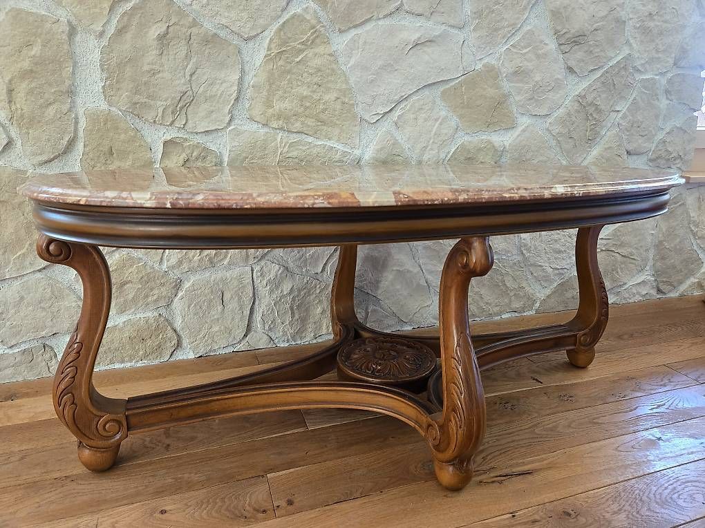 Tische: Table en marble – Gebraucht aus Arconciel von gab_c8l2