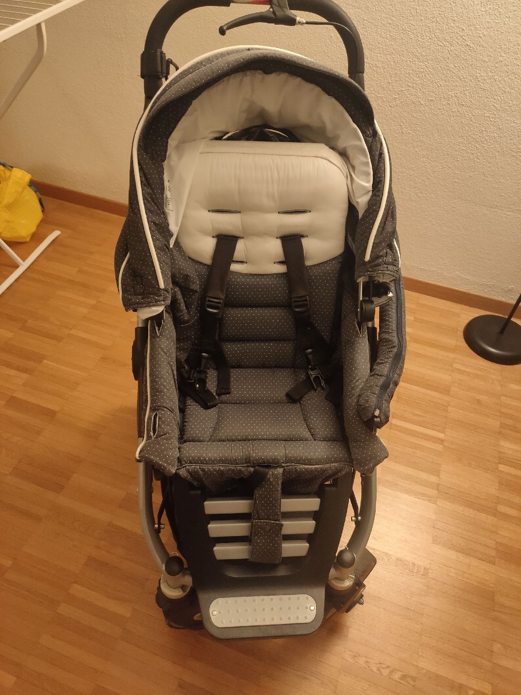 Carrozzine: Used Stroller Travel System w/ Bassinet Attachment – Usato da Uster venduto da sam_mz6w 4