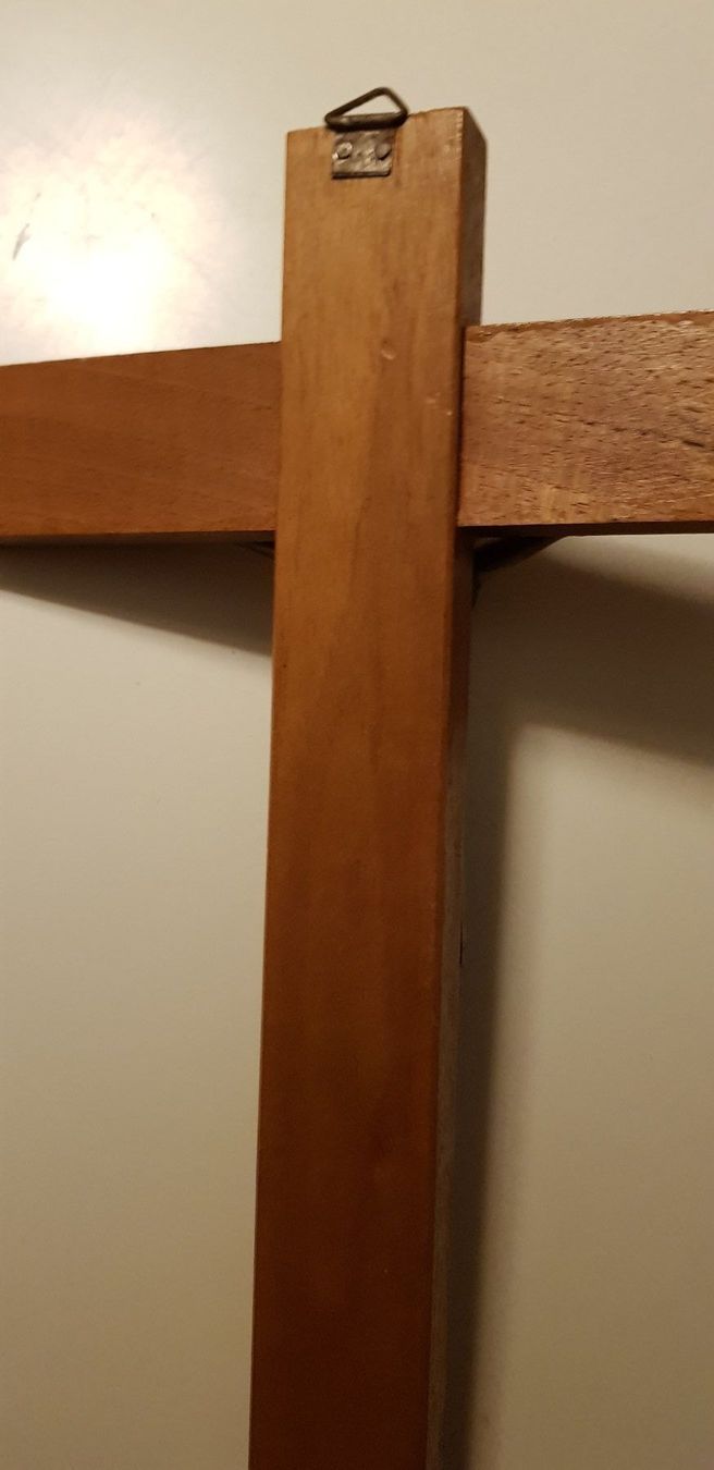 Holzartikel: HOLZKREUZ – Gebraucht aus Nottwil von echtMOMO 7