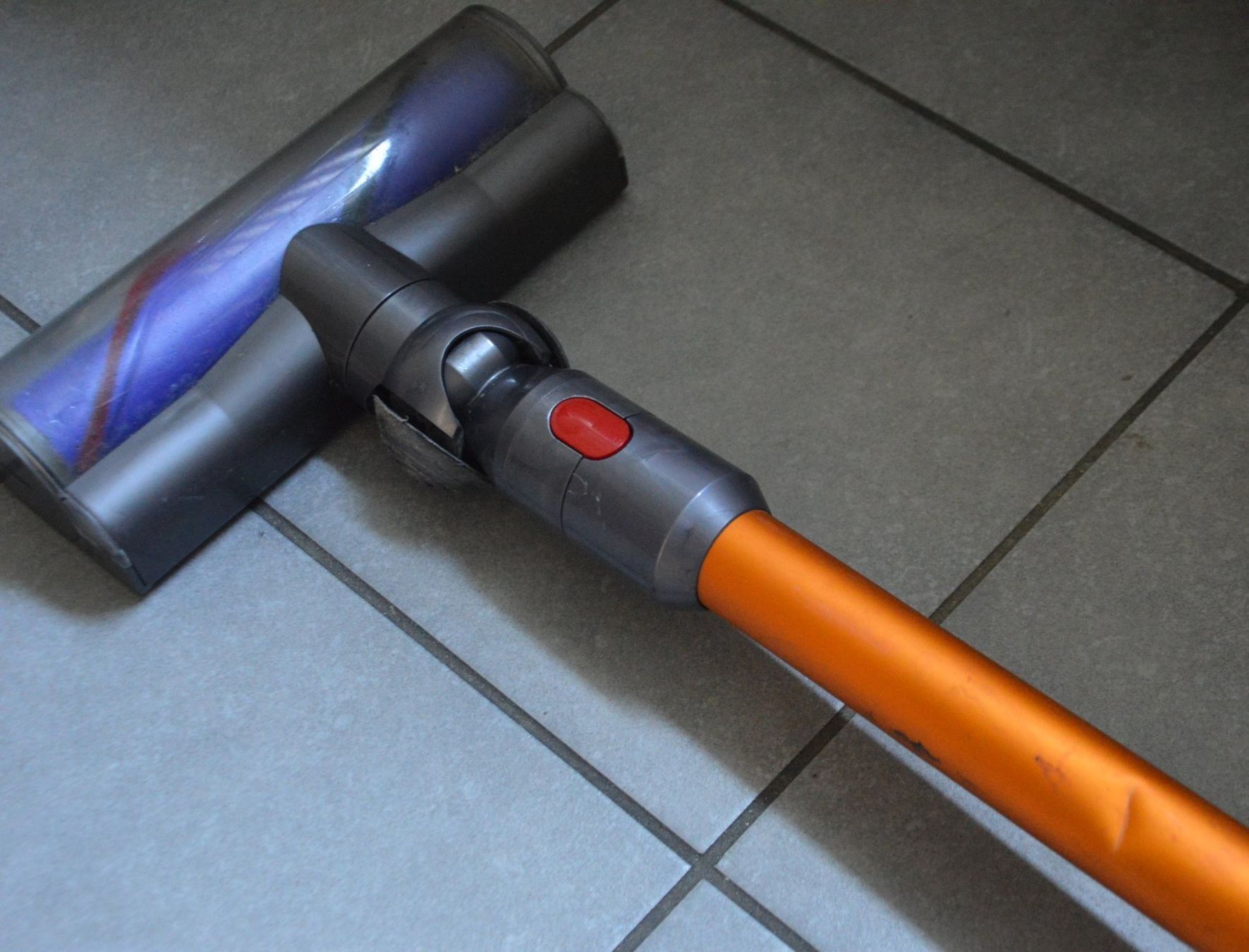 Dyson Aspirapolveri & Accessori: Staubsauger Dyson V7 Absolute aspirateur – Usato da Collonges venduto da arashee 2