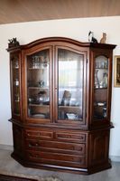 Vitrinenschrank Holz dunkel gebraucht