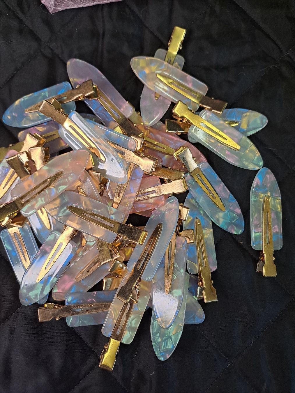 Accessori per capelli: 39 Haarspangen Perlmutfarbe – Nuovo e nell'imballaggio originale da Uznach venduto da Walaylatiere