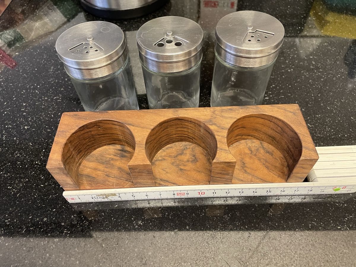 Cucine complete: Gewürzstreuer Set mit Holzständer – Usato da Luzern venduto da Rene1990 3