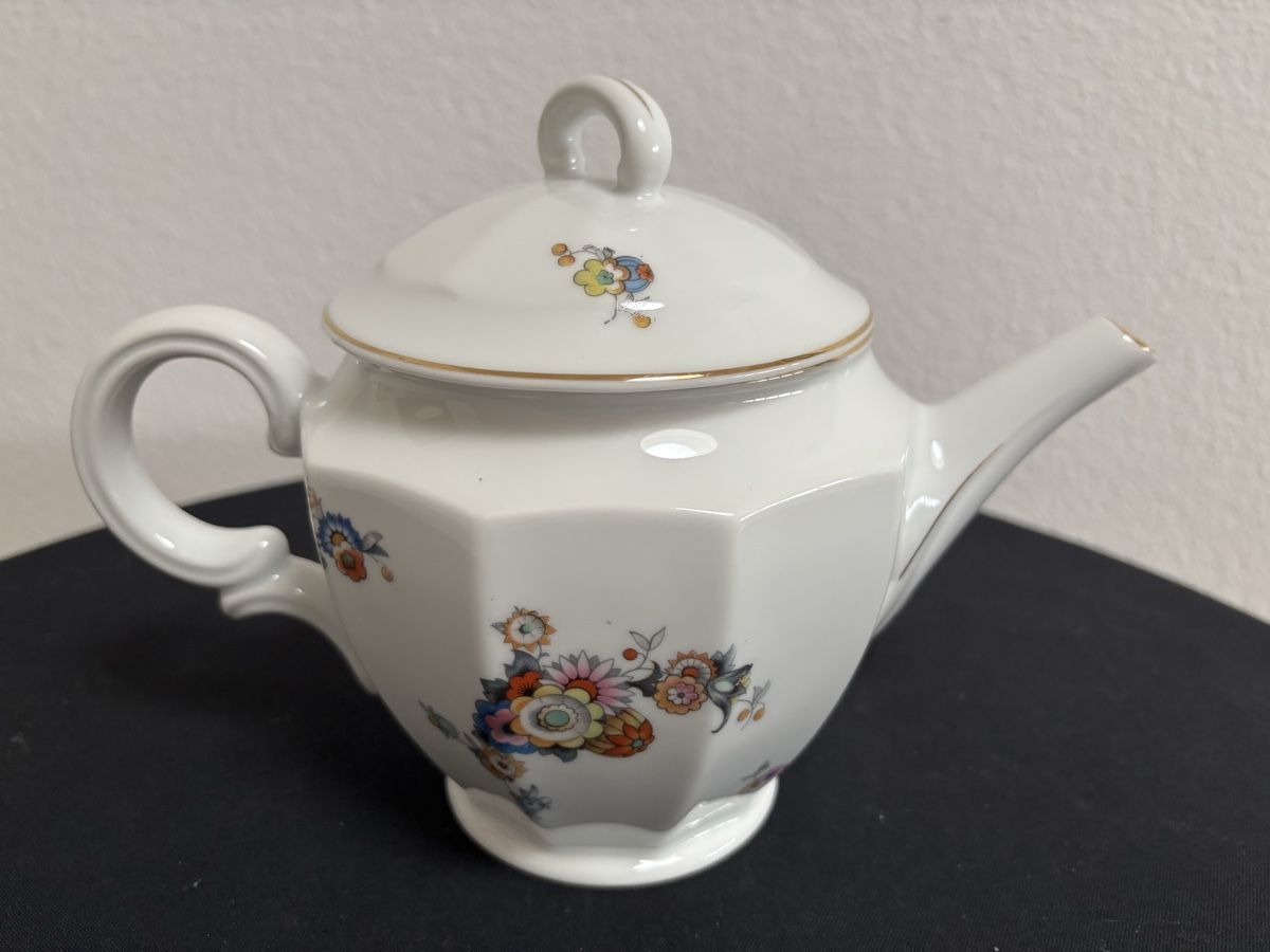 Teekannen: Antike Teekanne von Langenthal von 1936 – Gebraucht aus Basel von citystore