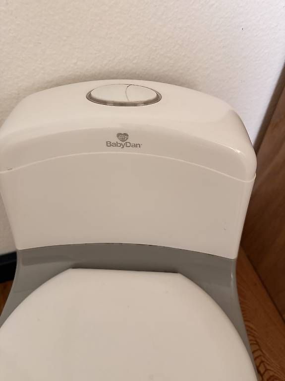 WC: Baby Dan Kindertöpfchen mit Spülgeräusch – Usato da Dornach venduto da Desi001 2