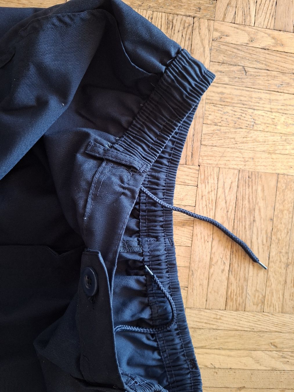 Lotti di vestiti: short – Nuovo (secondo la descrizione) da La Sarraz venduto da Mbeatles 1