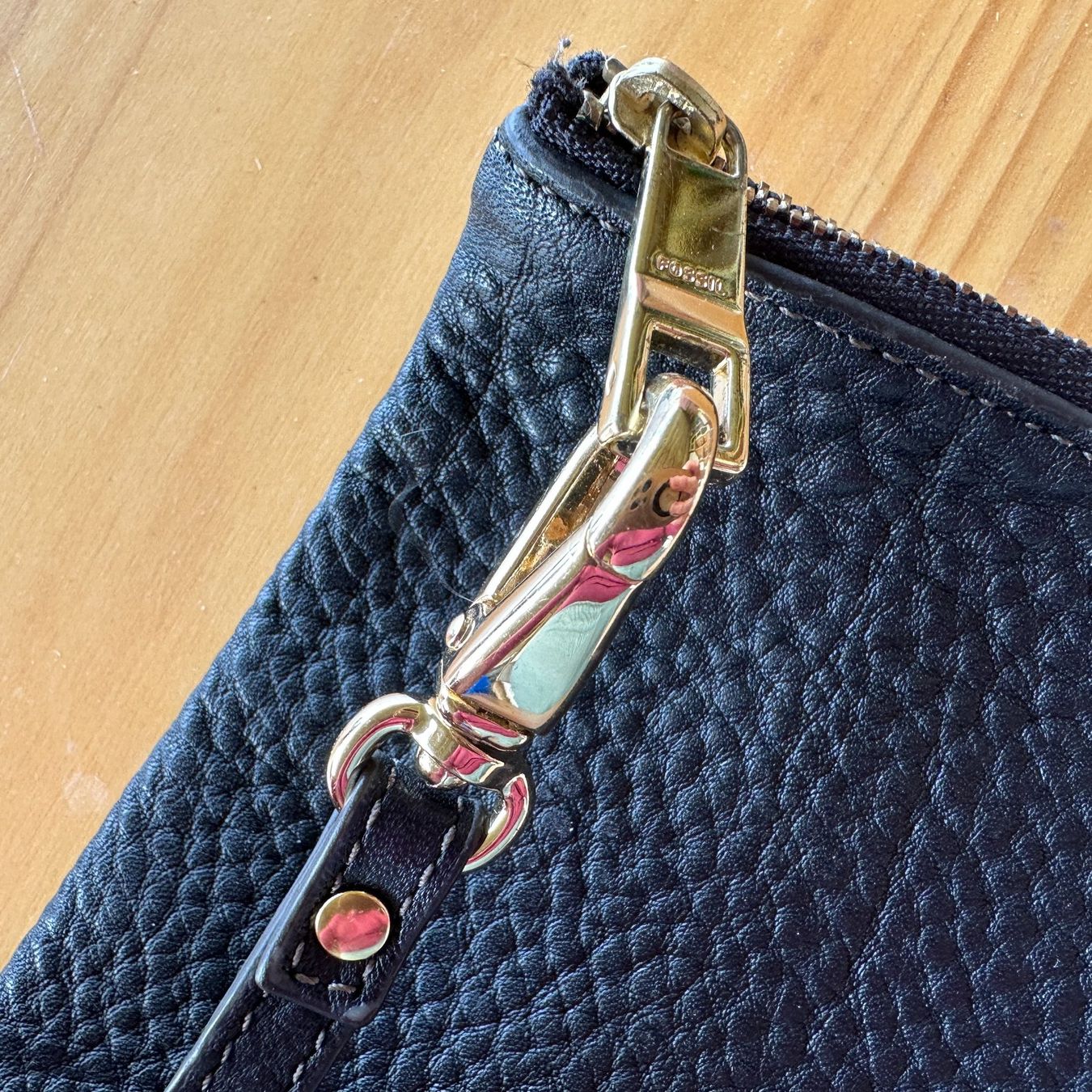 Fossil Borse da donna: FOSSIL Clutch klein schwarz Leder - NEU! – Usato da Tägertschi venduto da TheChange 2