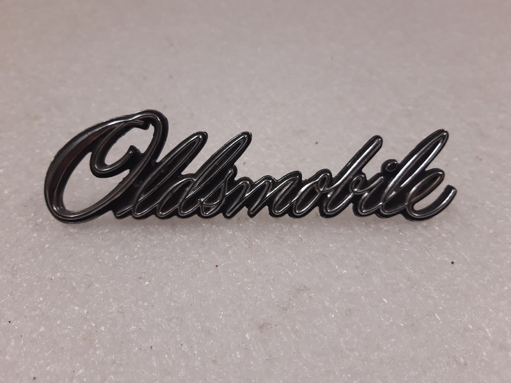 Oldsmobile Schilder: Oldsmobile Schriftzug – Gebraucht aus Trubschachen von Caddy8