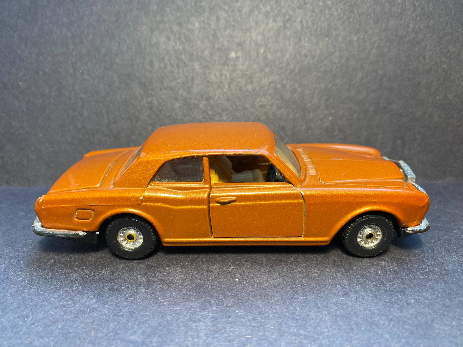 Corgi Toys Modellini d'auto: Rolls-Royce Corniche Modellauto Corgi – Usato da Spiez venduto da Mlandcruiser 5