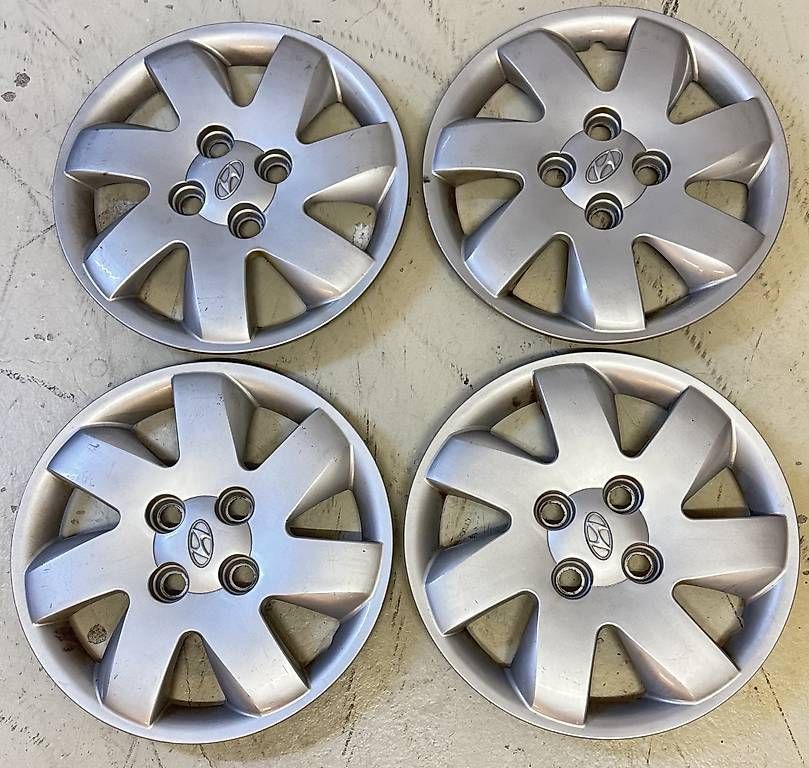 Cerchioni: 4x Original HYUNDAI Radkappen  – Usato da Romanshorn venduto da Domuz-Handel