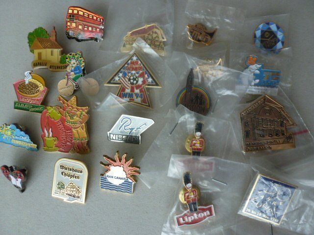 Placchette & Badge: Pins – Nuovo e nell'imballaggio originale da Luzern venduto da Ankerli 4
