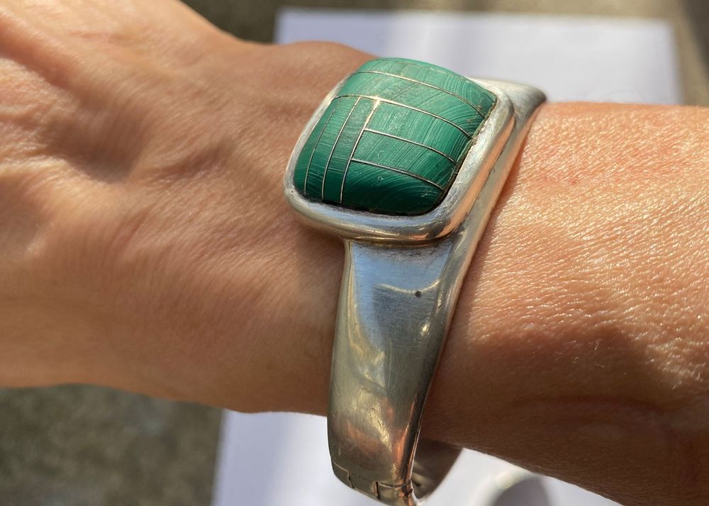 LILIE&WHITE Armreif Resin Damen - Elegant & Allergikerfreundlich In Pfirsich