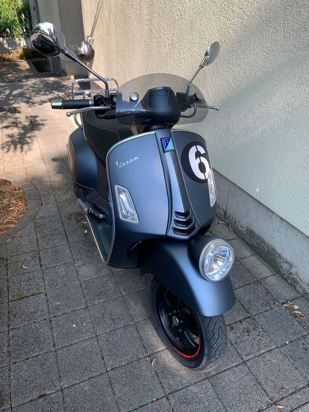 Vespa Scooters: Vespa Roller grau Sonderedition Nummer 6 ca.7200 km – D'occasion à Basel par per_9ysq 3