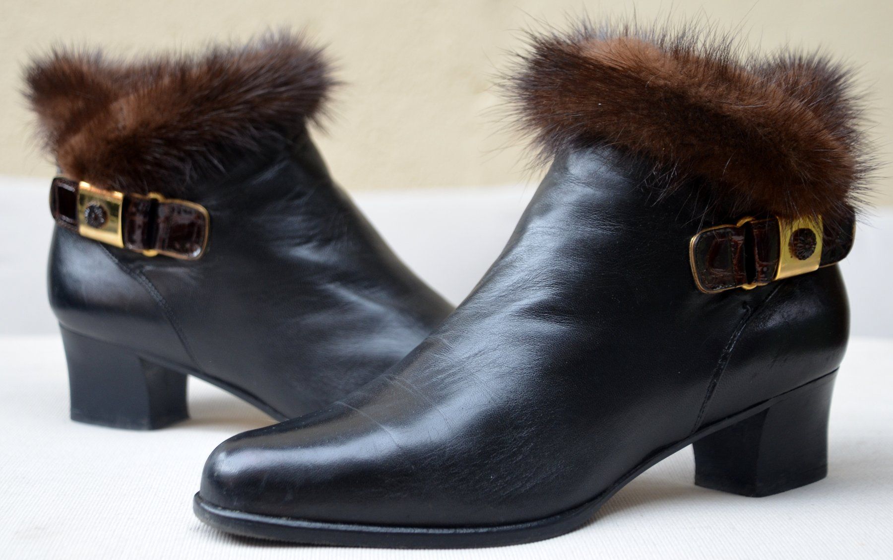 Scarpe da donna: Venezia Stiefeletten / bottines .38.5 – Usato da Collonges venduto da arashee