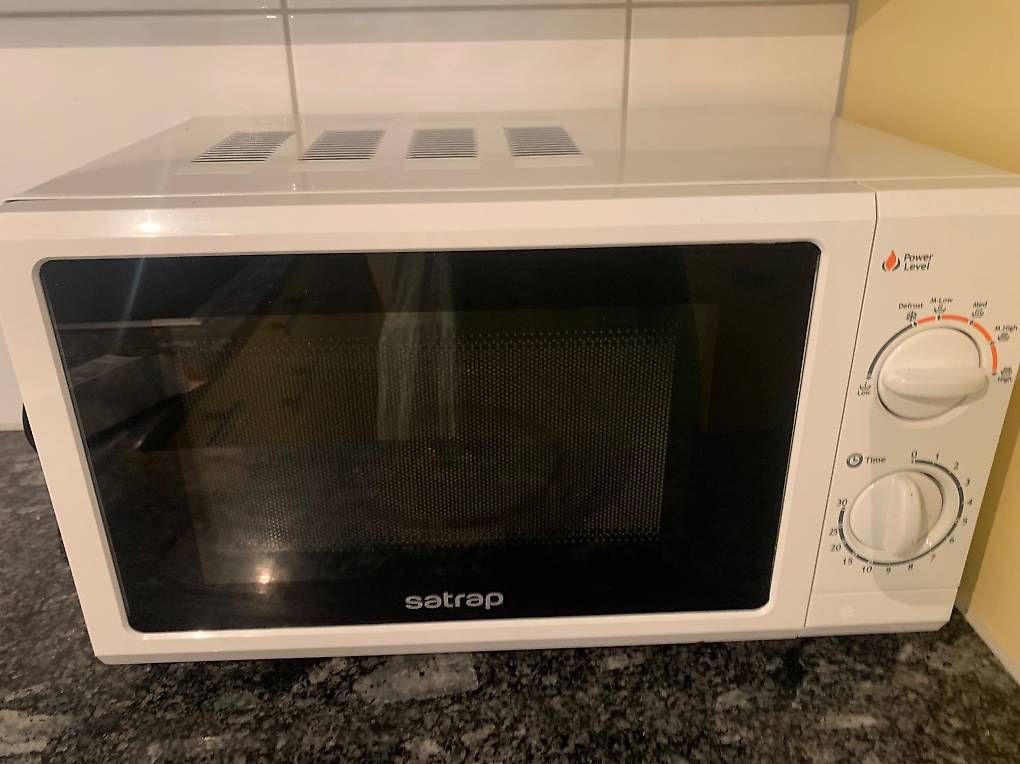 Appareils de cuisine: Mikrowelle  – D'occasion à Langenthal par bar_2znq
