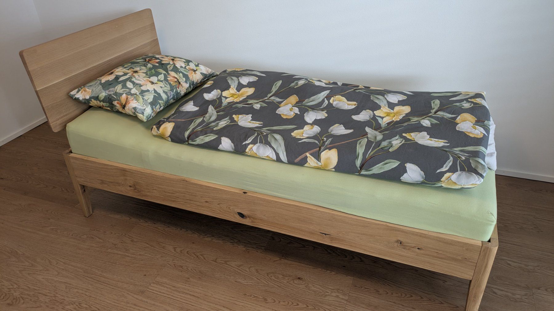 Pfister Letti: Bett "Fonna" von Pfister & Einlegerahmen – Nuovo (secondo la descrizione) da Bellikon venduto da M.Widmer1