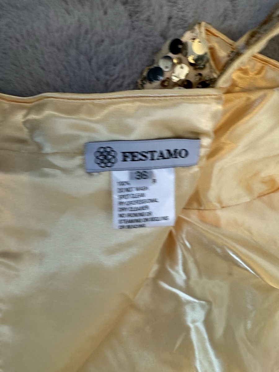 Kleider: Kleid – Neu (gemäss Beschreibung) aus Emmenbrücke von sa.ra 4