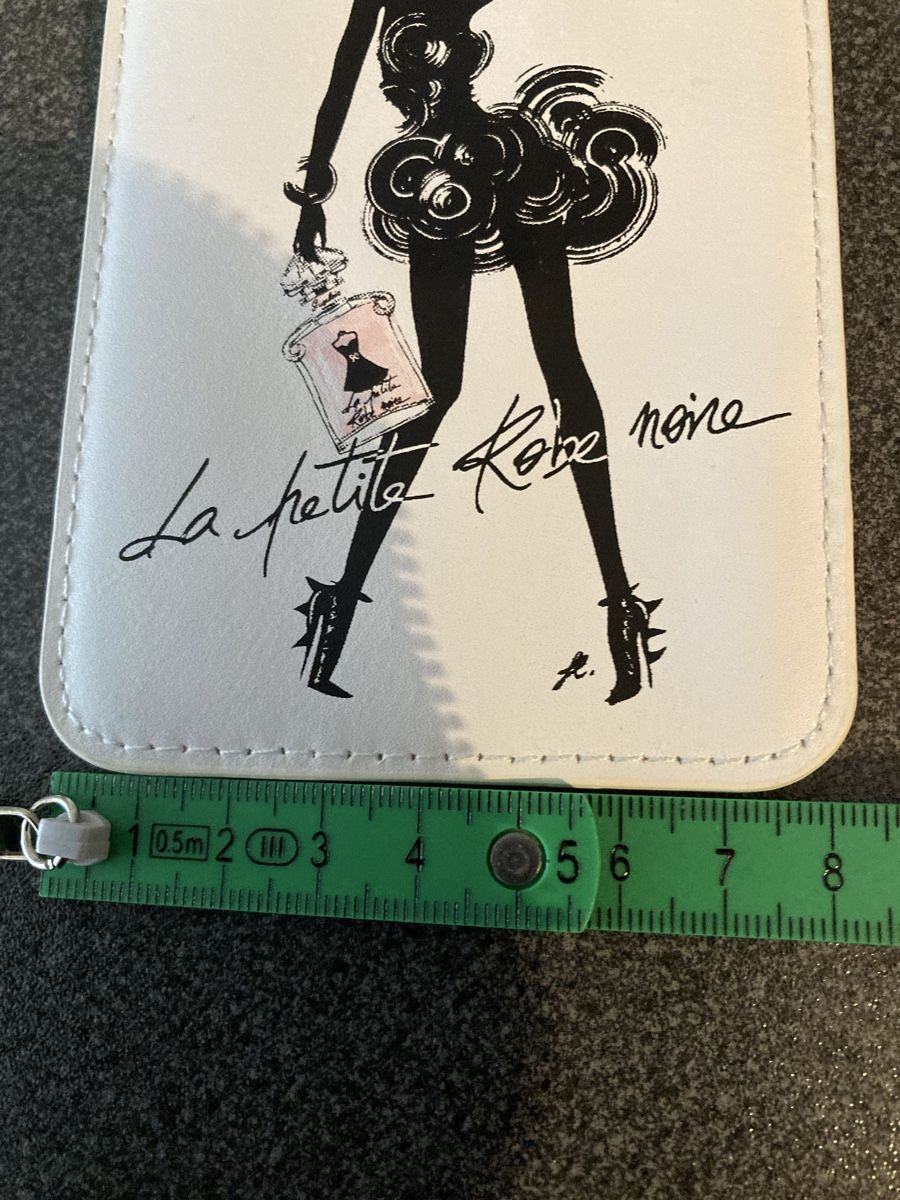 Altro in  Abbigliamento & Accessori: Superbe étui Guerlain en cuir – Nuovo (secondo la descrizione) da Plan-les-Ouates venduto da Namorona 1