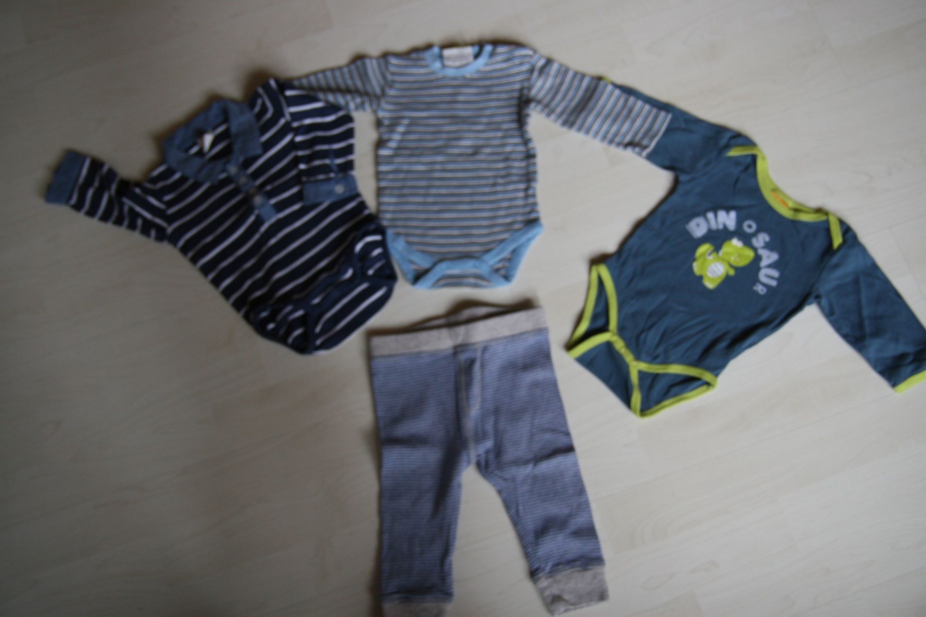 Kleiderpakete & -sets: Winterjacke, Schlafsack, Bodys Gr. 68 – Gebraucht aus Fislisbach von lorgli 5