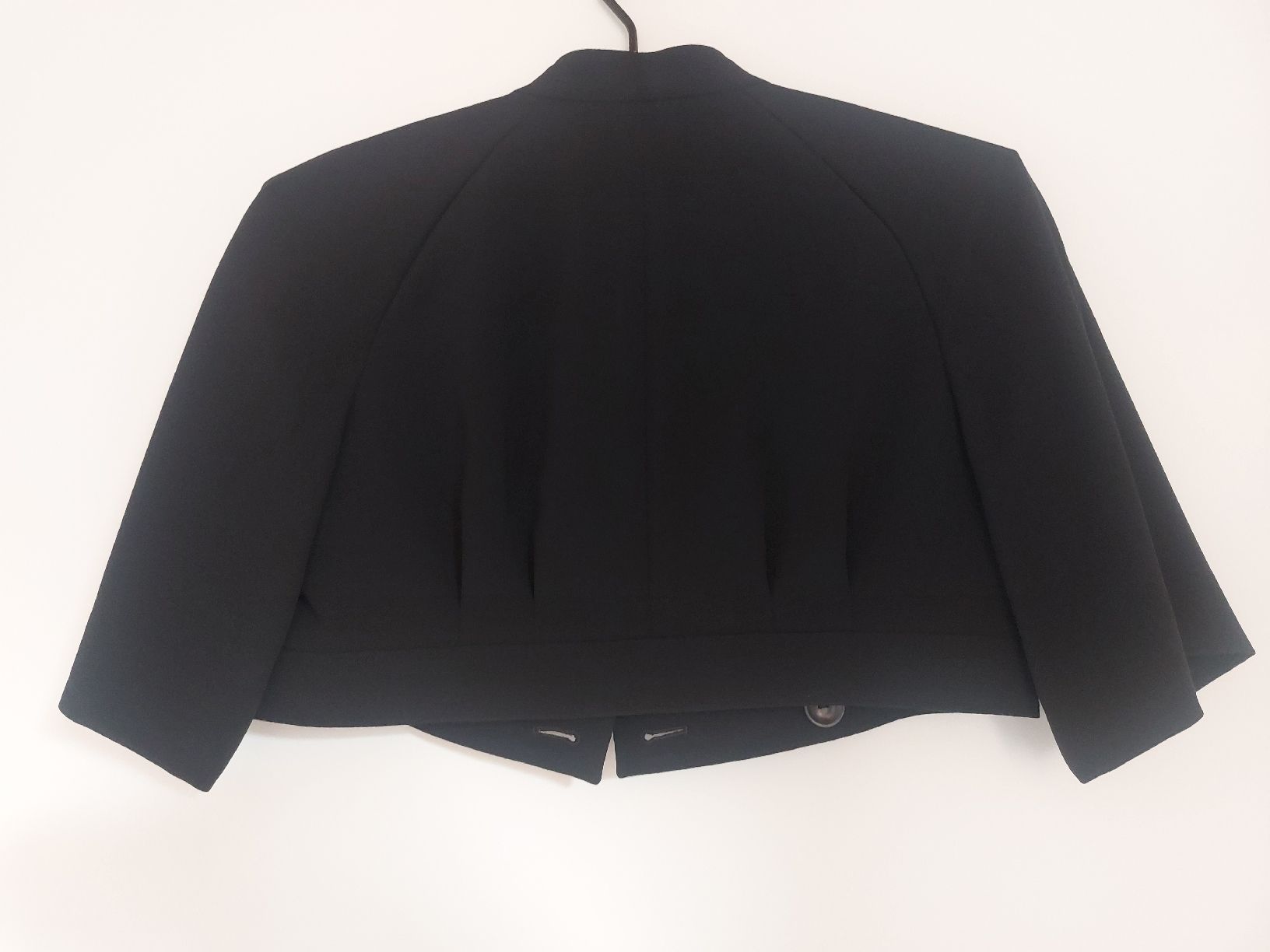 Max Mara Boleros: Max Mara Studio Jacke schwarz Grösse 38  – Gebraucht aus Münchenstein von luksack 4