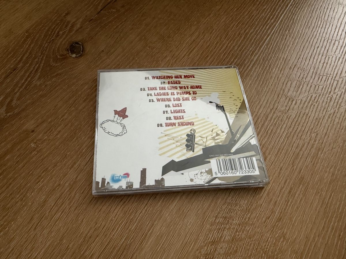 CD: Bruno Mars - Earth To Mars CD – Nuovo (secondo la descrizione) da Ettingen venduto da robbenlos 1