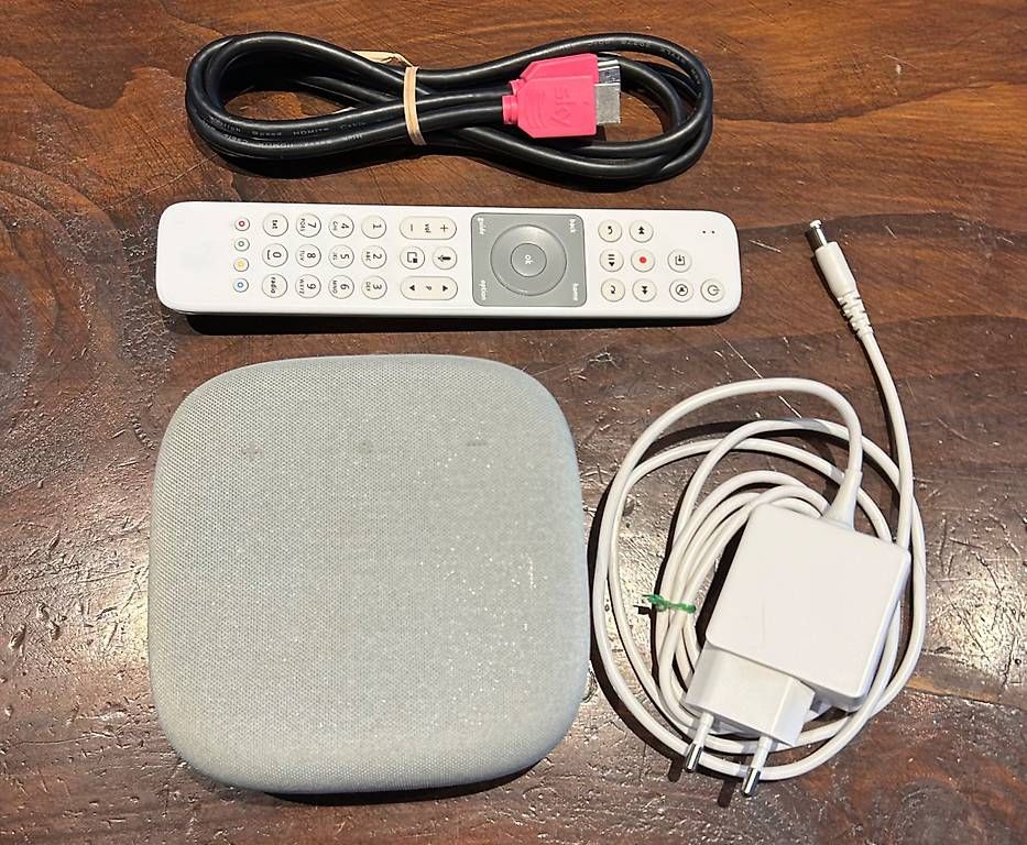 Modems & Routeurs: Swisscom: Internet-Box 3 e TV-Box – D'occasion à Breno par John_Whan 1