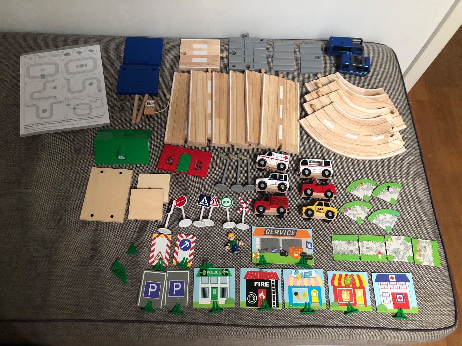Spielzeuge: Playtive Junior Holz-Autobahn – Gebraucht aus Aarau von arra7