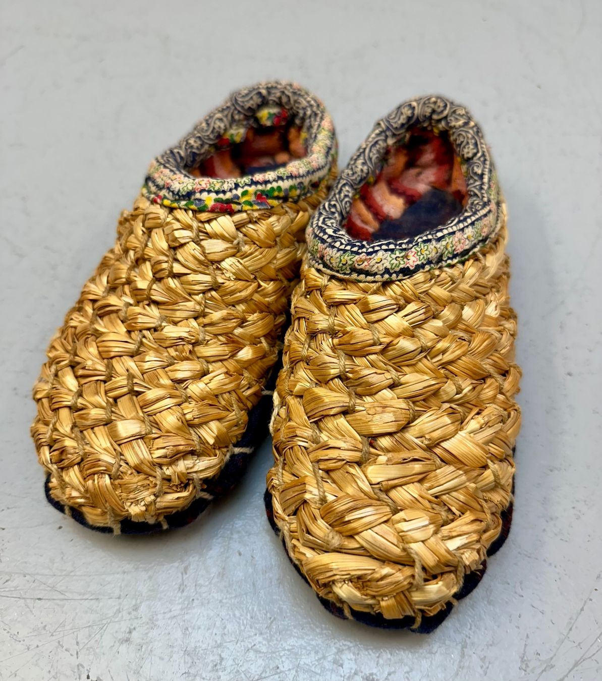 Chaussures garçon: KINDERSCHUHE #41 AB 1.- !!! – D'occasion à Zürich par NIKI777 1