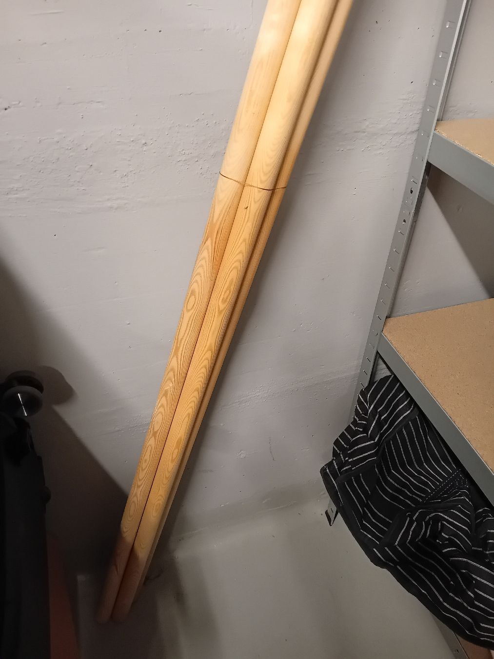 Articoli in legno: runde Holz Stangen ca 3.4 cm Durchmesser – Nuovo (secondo la descrizione) da Zürich venduto da Gillheri 3