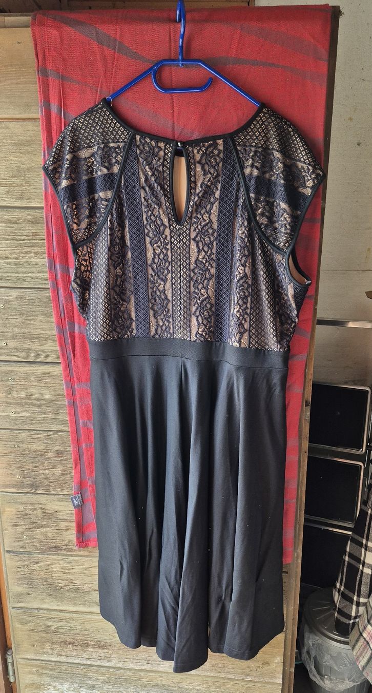 Vestiti: Damenkleid – Nuovo (secondo la descrizione) da Wislikofen venduto da Ana.Gomes 6
