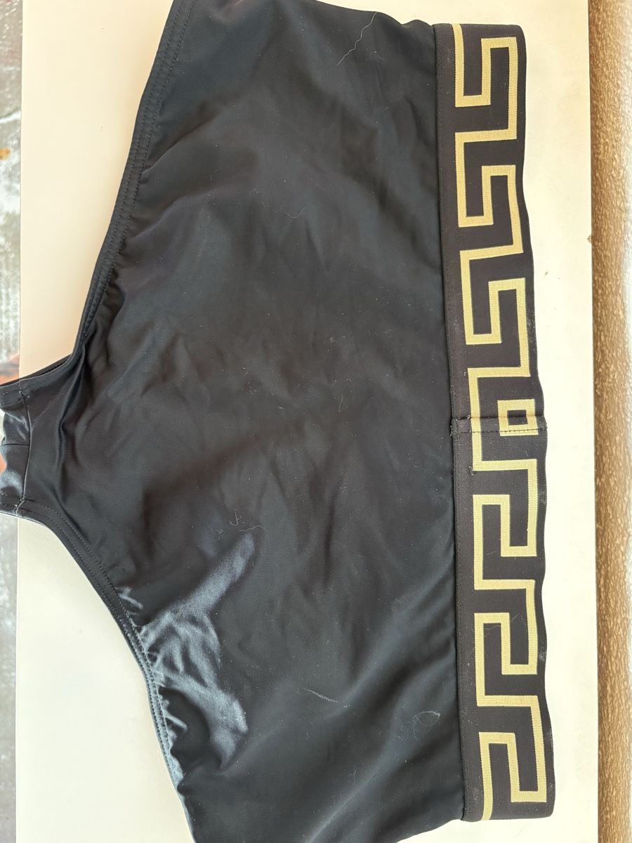 Versace Costumi da bagno: Maillot de bain Versace noir et or taille M – Usato da Villeneuve VD venduto da Edi_h 1