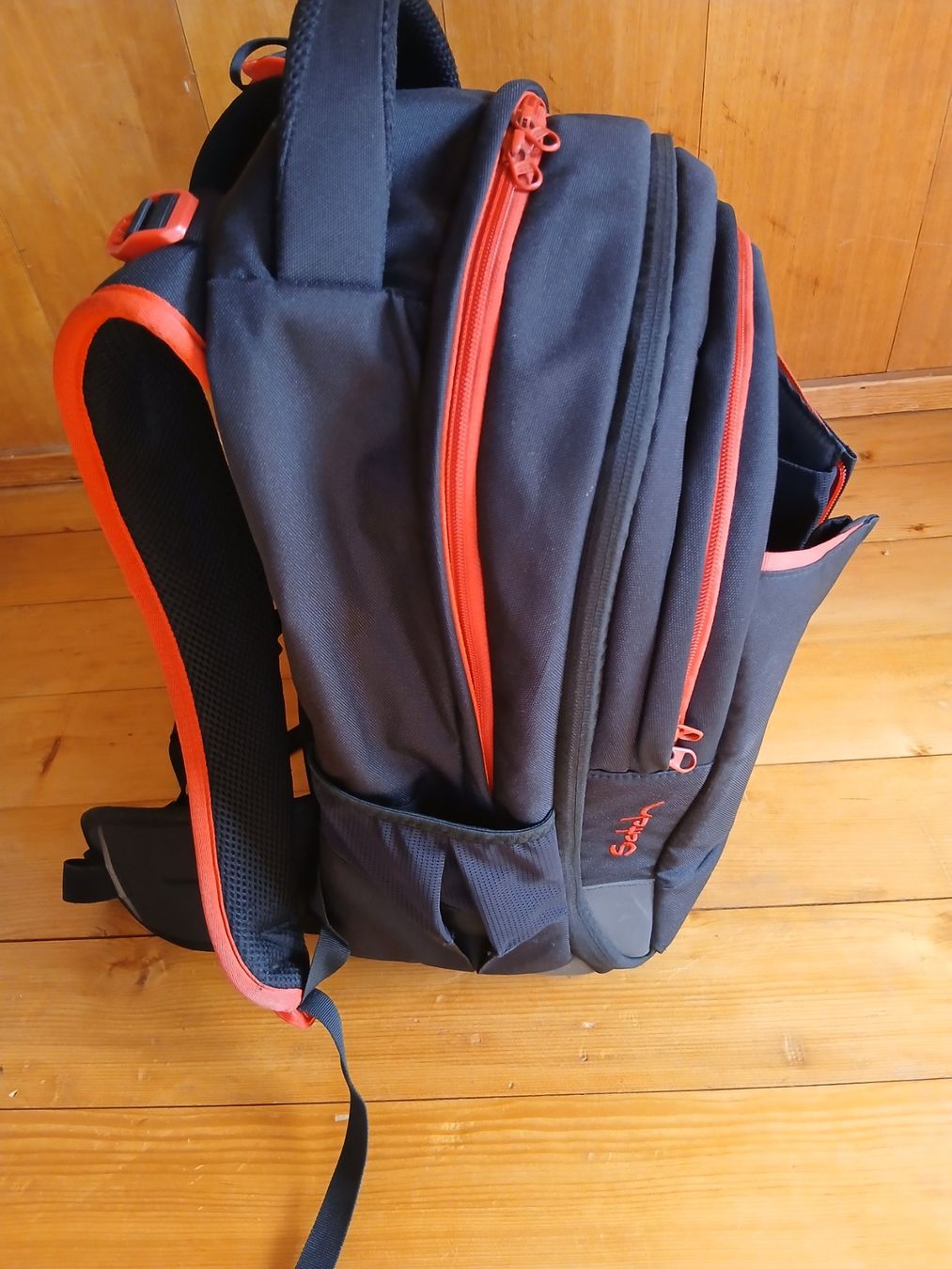 Satch Sacs & sacs à dos: Satch Schulrucksack Rot/Schwarz – D'occasion à Chur par Blackbook 2