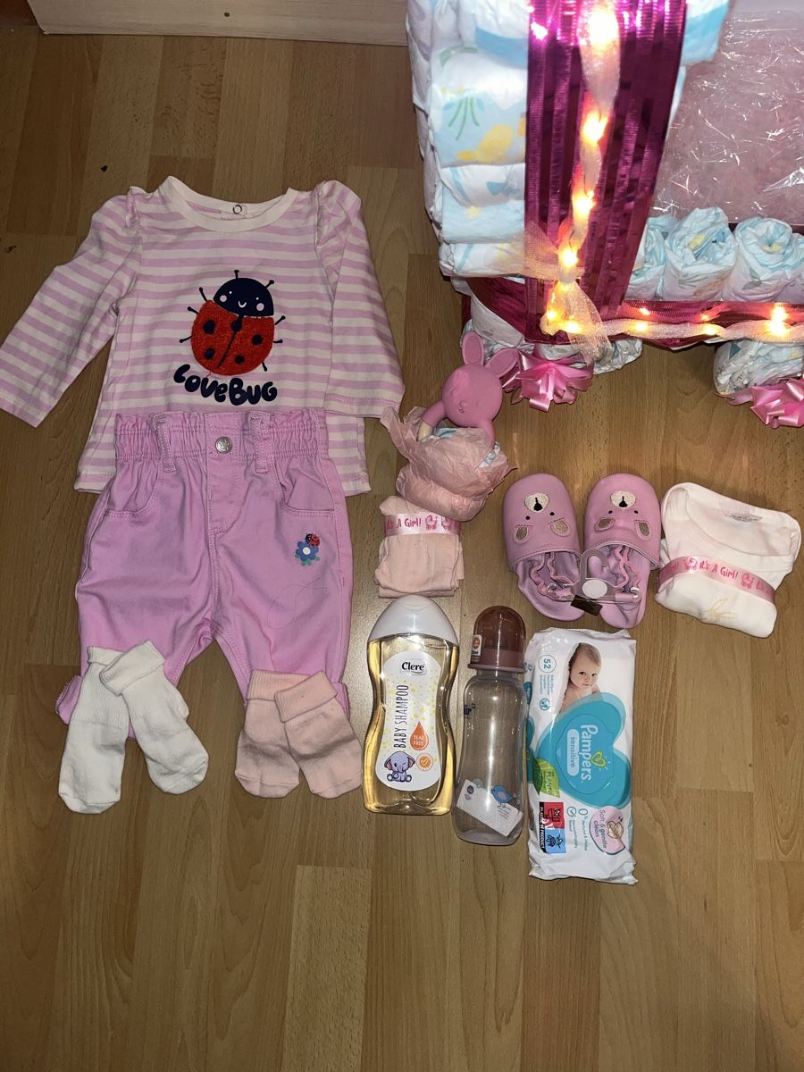 Lotti & Set di vestiti: Windeltorte Mädchen zur Geburt oder Taufe, Handarbeit! – Nuovo e nell'imballaggio originale da Eschlikon TG venduto da murati123 4