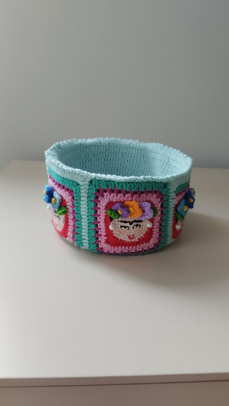 Tutte le decorazioni: Handmade Frida Kahlo Crochet Basket - Spring Decor – Nuovo e nell'imballaggio originale da Arnex-sur-Orbe venduto da can_97vn 6