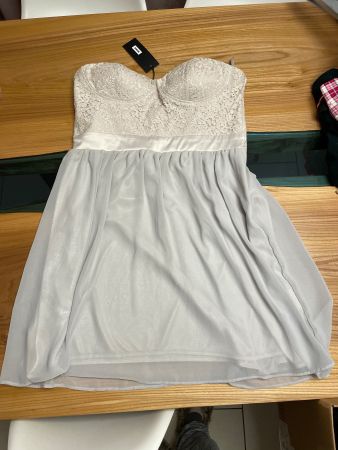 Festliches Kleid von BikBok Hellgrau Gr. L